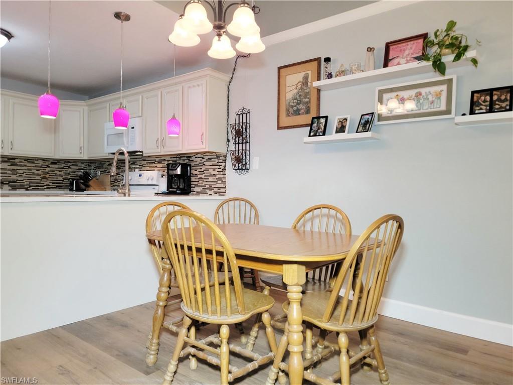 5670 Foxlake Dr Property Photo 8