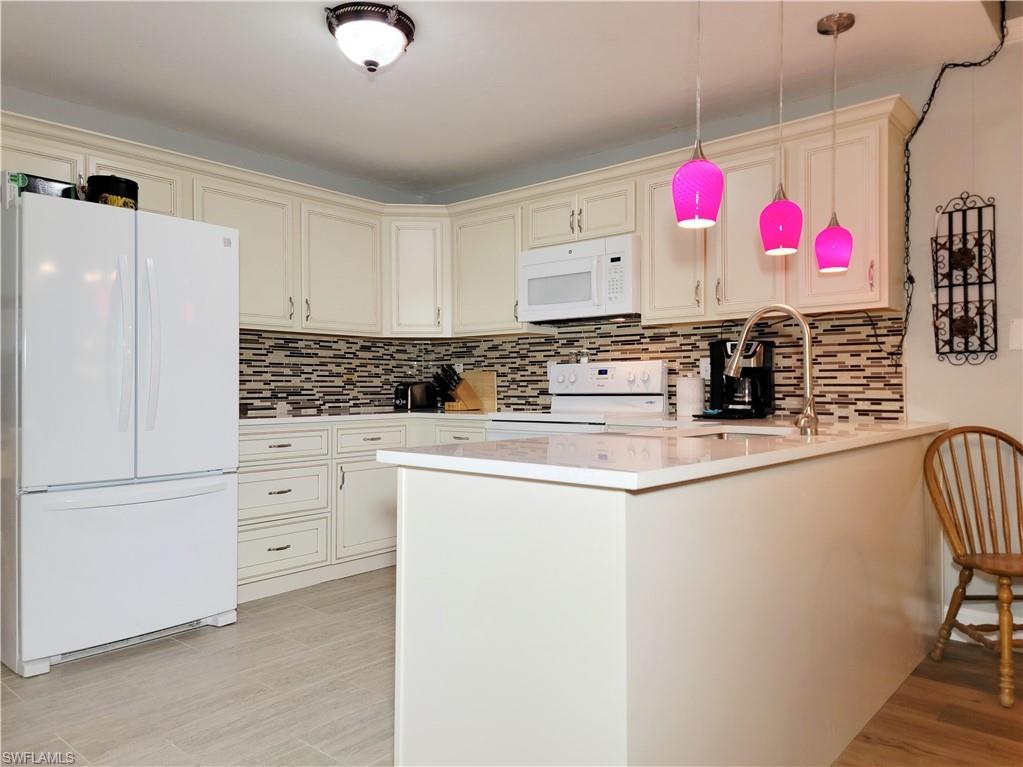 5670 Foxlake Dr Property Photo 14