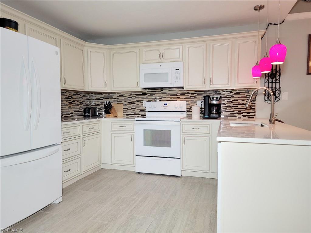 5670 Foxlake Dr Property Photo 17
