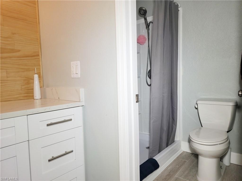5670 Foxlake Dr Property Photo 30