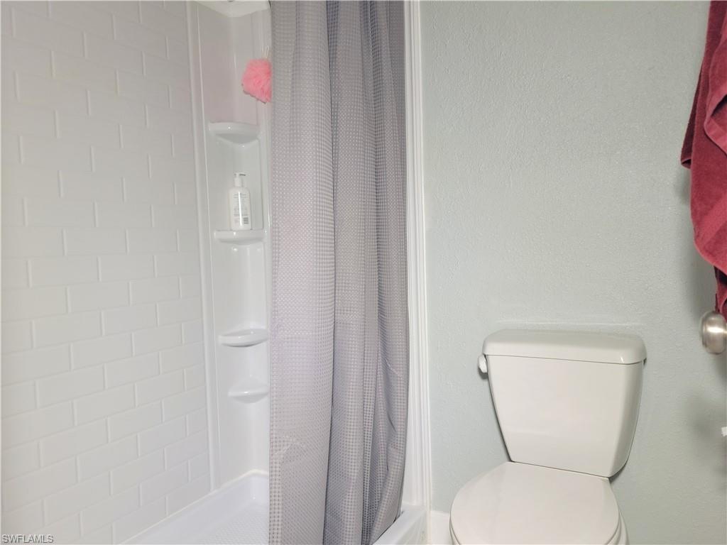 5670 Foxlake Dr Property Photo 31