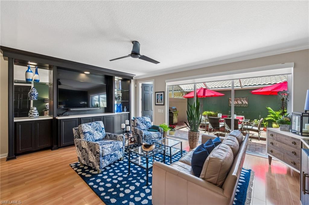 8055 Sorrento Ln Property Photo