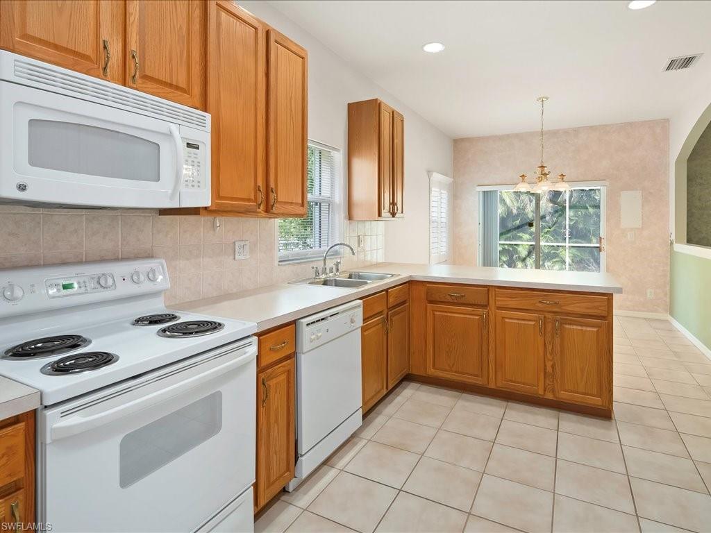 7829 Stratford Dr Property Photo