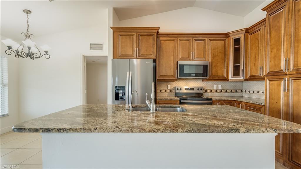 1403 Xelda Ave S Property Photo 6