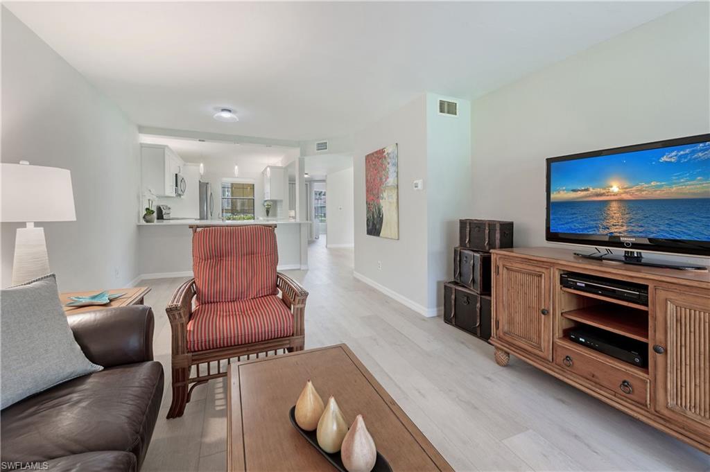 2736 Kings Lake Blvd # 101 Property Photo 3