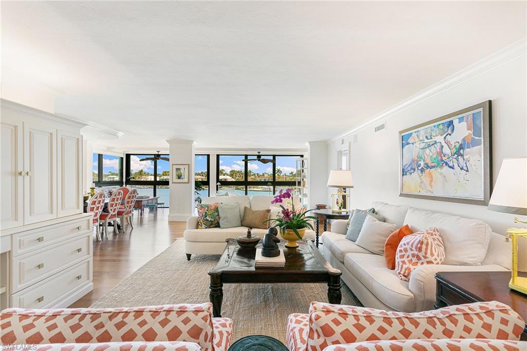 2400 Gulf Shore Blvd N # 305 Property Photo