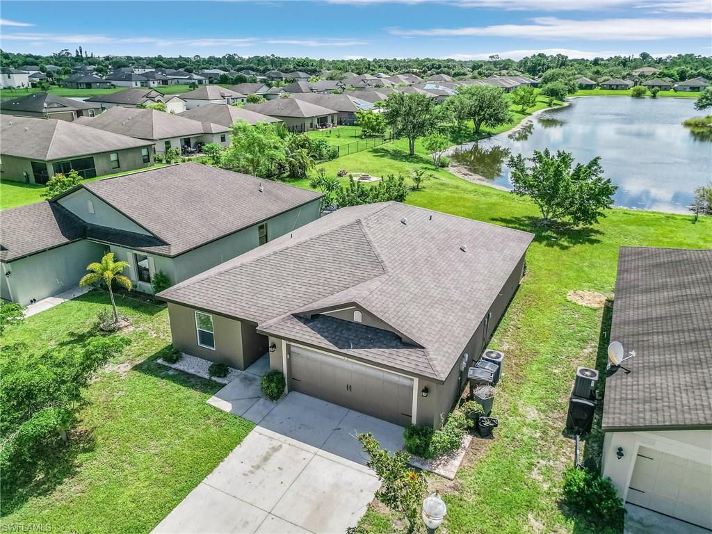 390 Shadow Lakes Dr Property Photo