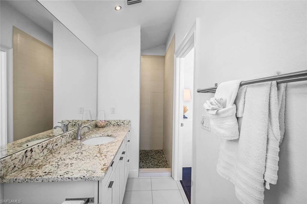 320 Bayshore Dr Property Photo 22