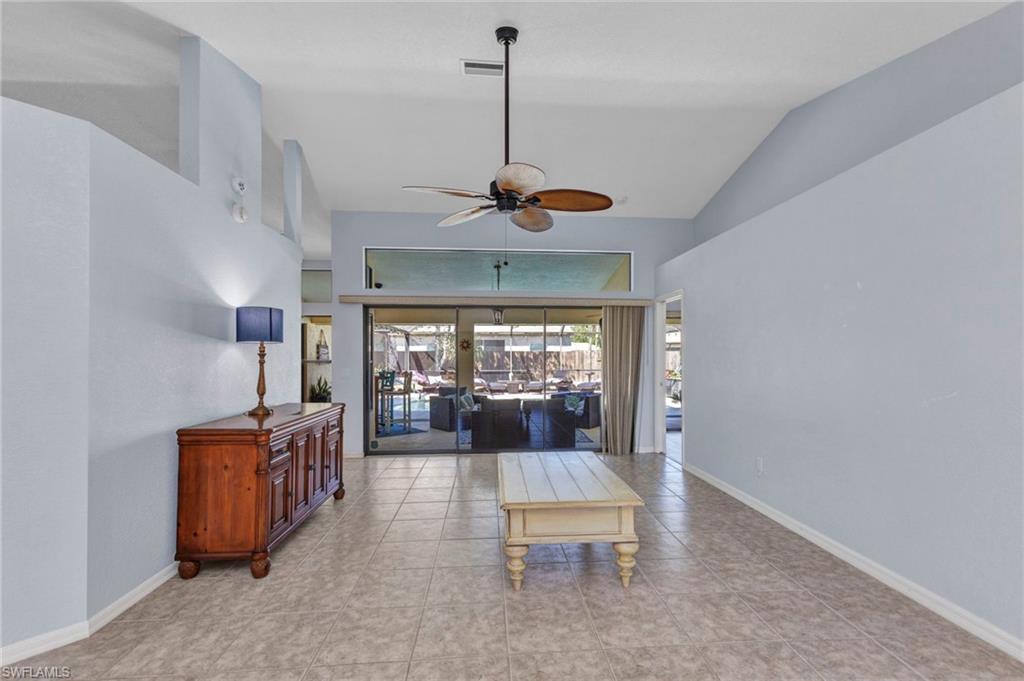 23148 Corvin Ave Property Photo 4