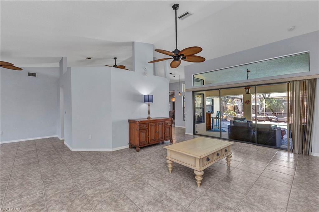 23148 Corvin Ave Property Photo 6