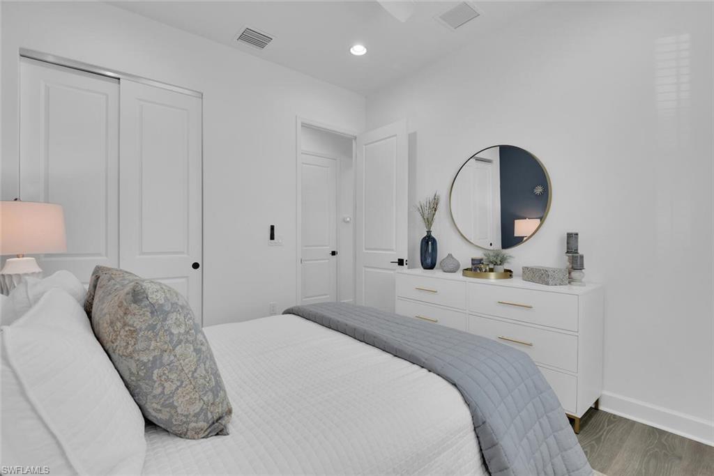 7242 Saona Ct Property Photo 12