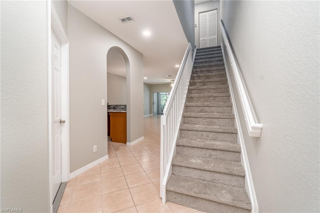 8107 Pacific Beach Dr Property Photo 4