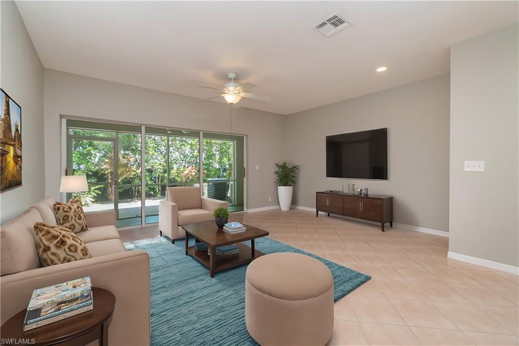 8107 Pacific Beach Dr Property Photo 10