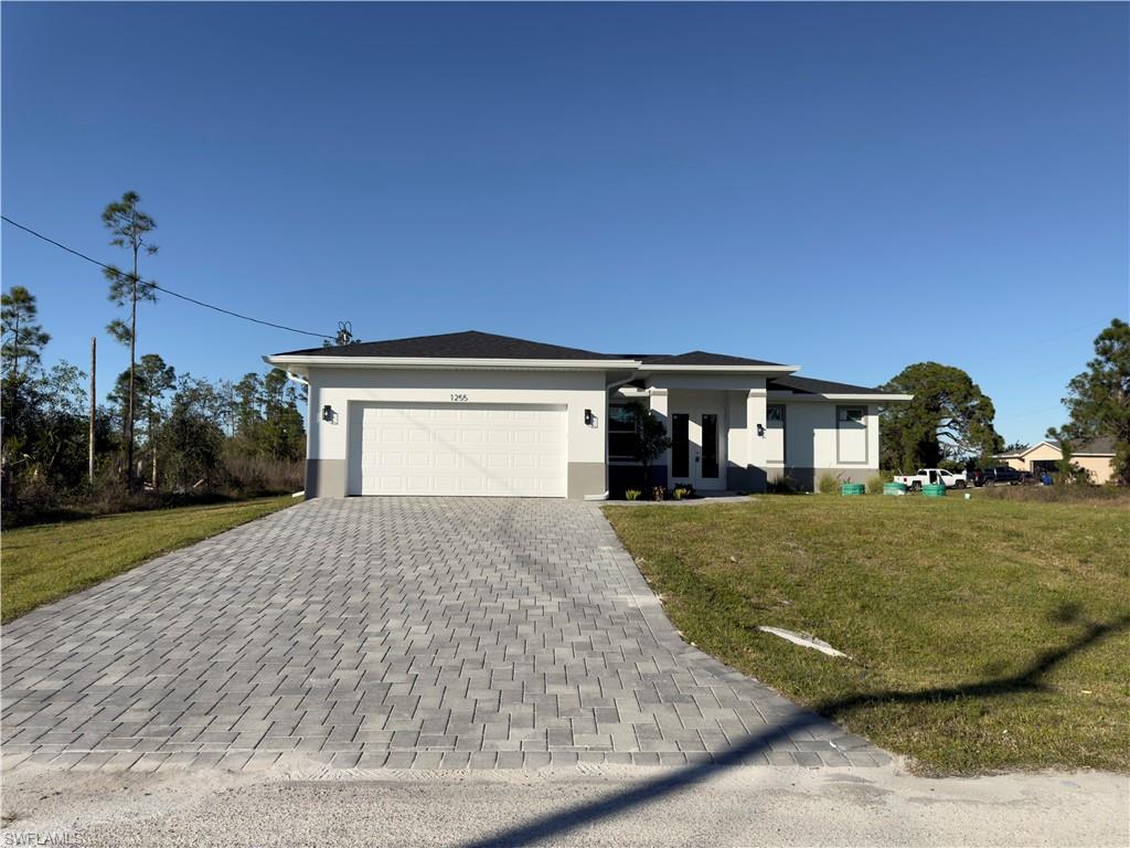 1255 Edna St E Property Photo