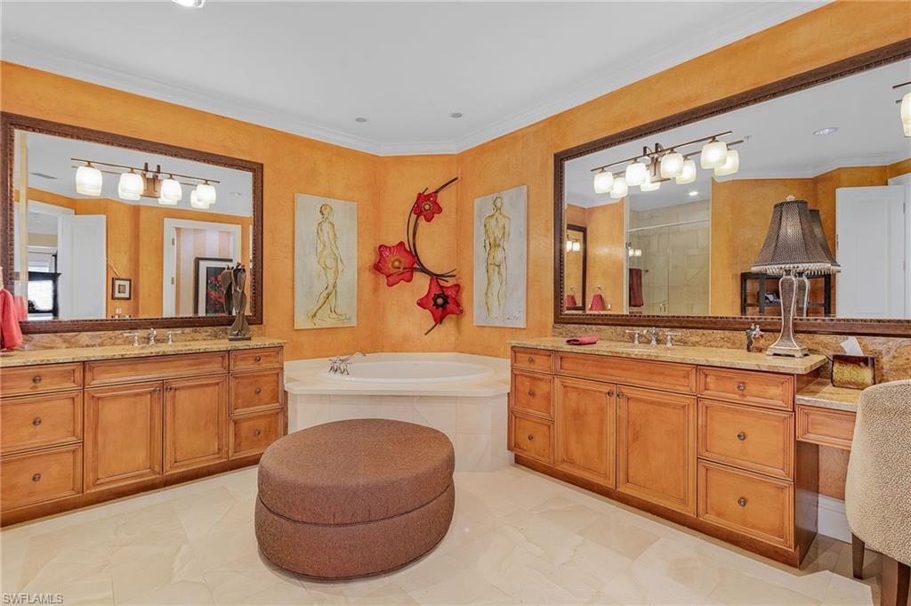 1400 Gulf Shore Blvd N # 305 Property Photo 14