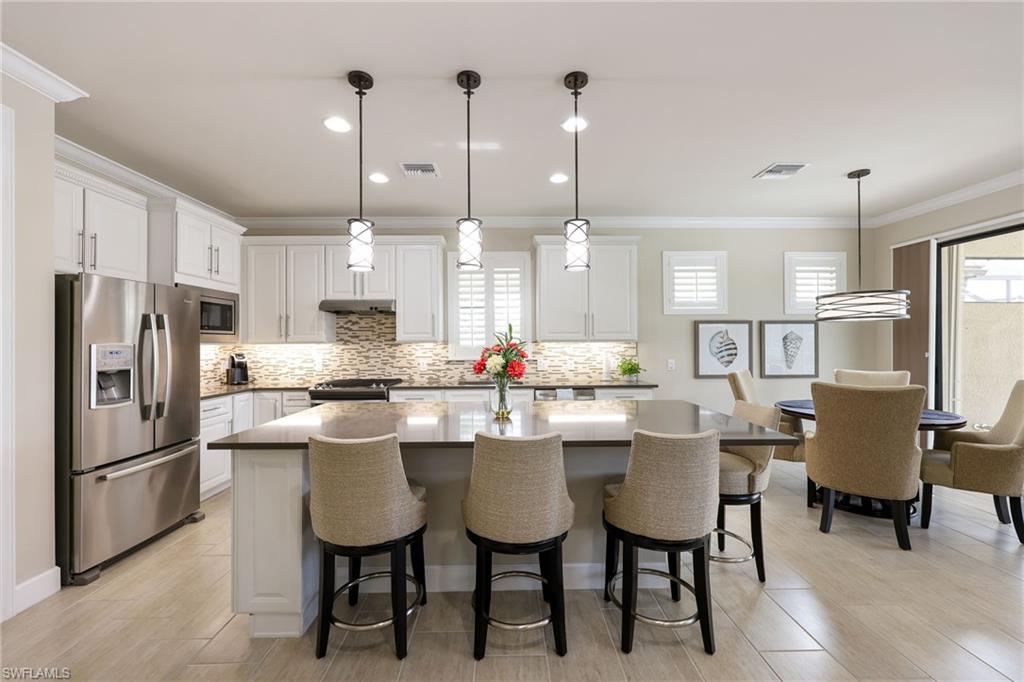 7128 Lily Way Property Photo 4