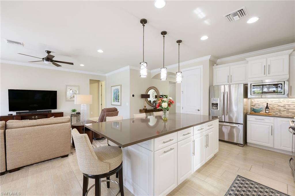 7128 Lily Way Property Photo 6