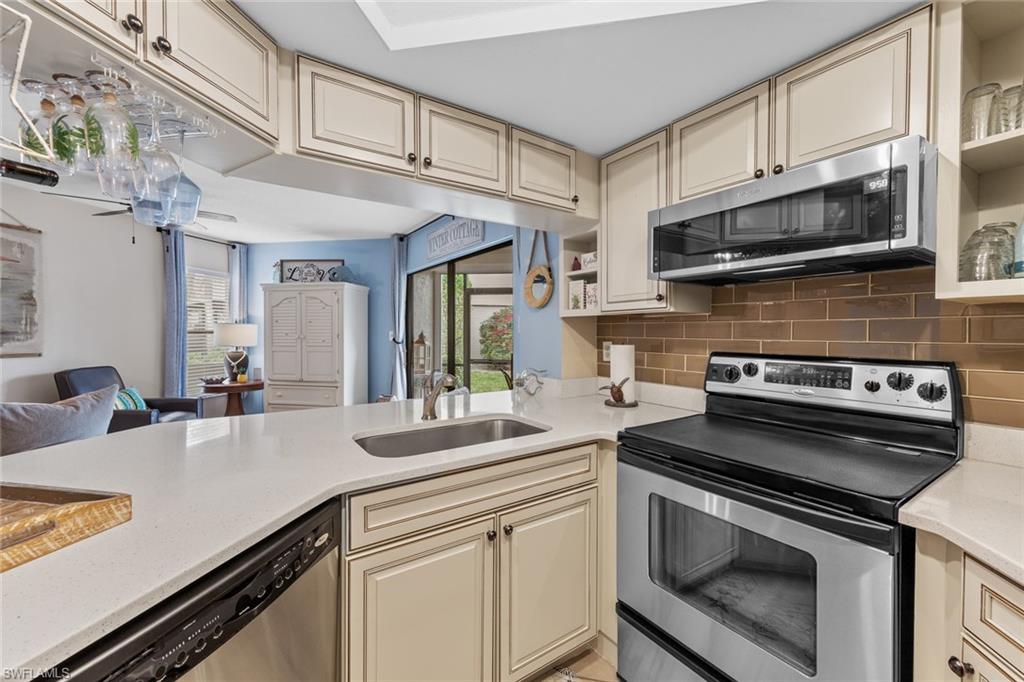 9623 Eaton Gardens Ln # 105 Property Photo