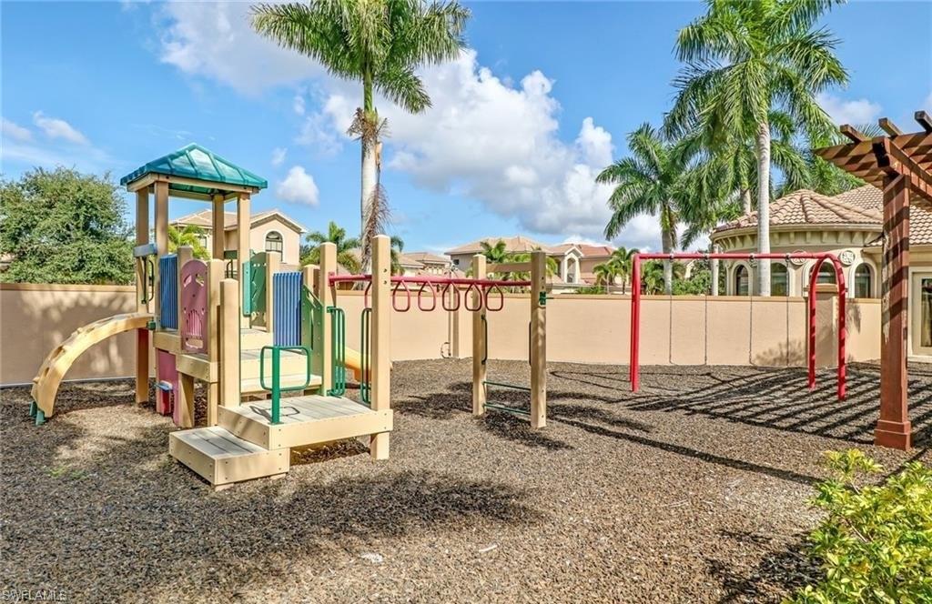 1445 Serrano Cir Property Photo 41