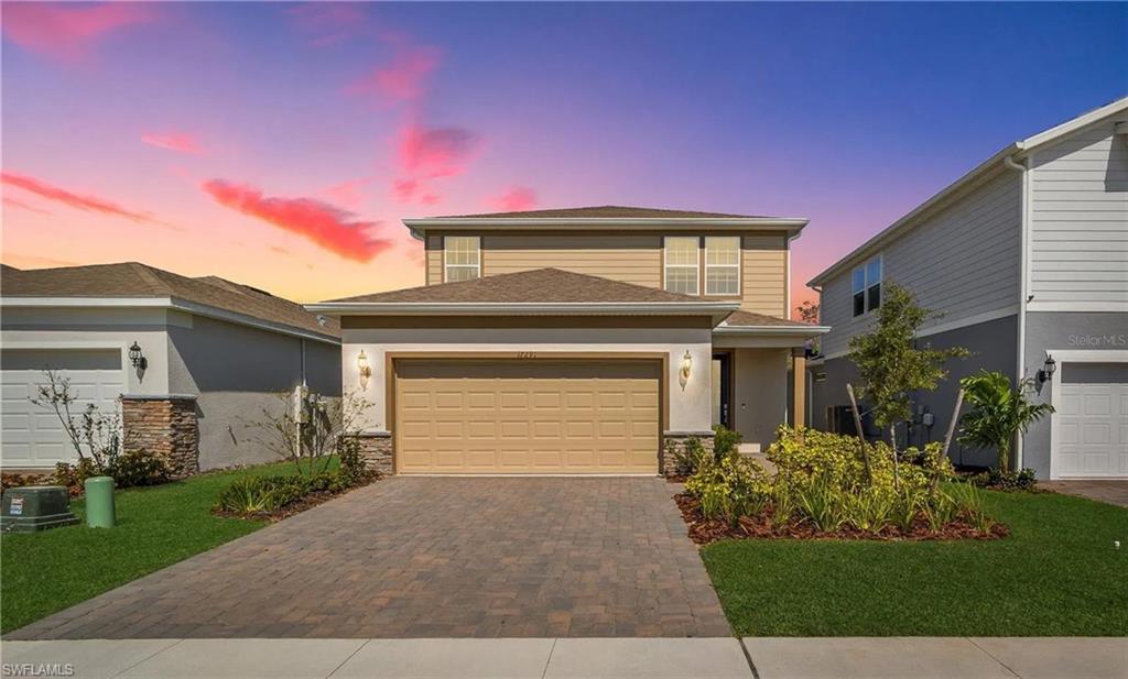 612 Lakeside Oasis Property Photo