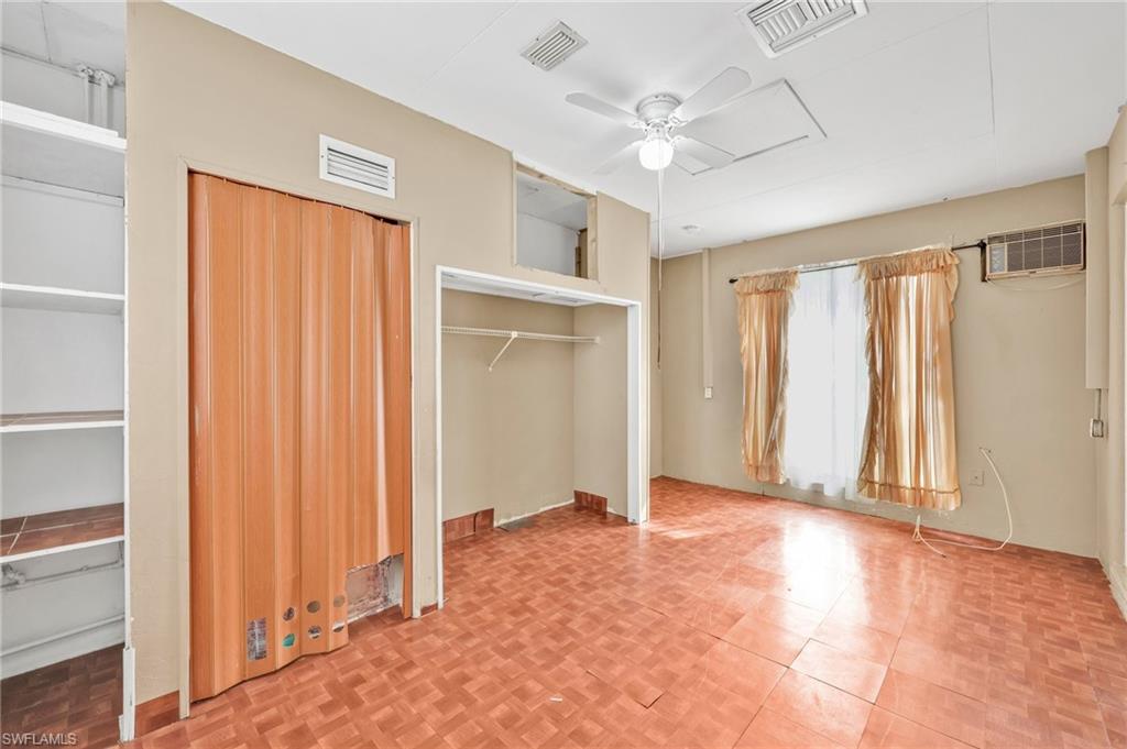 2971 Montclaire Ave Property Photo 17