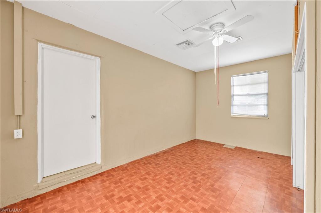 2971 Montclaire Ave Property Photo 18