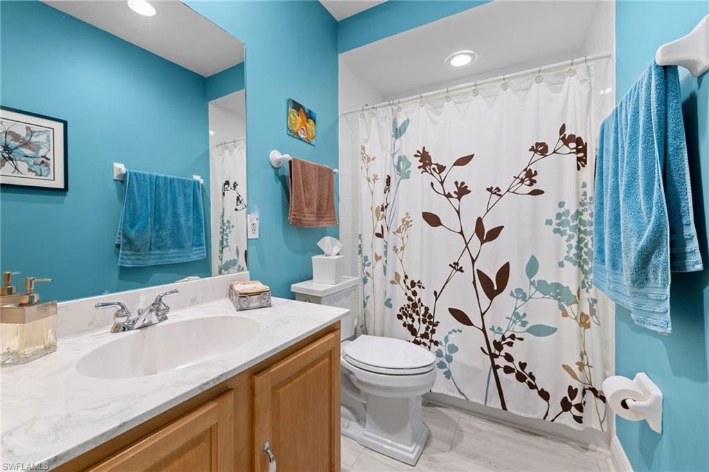 4700 Yacht Harbor Dr # 623 Property Photo 13