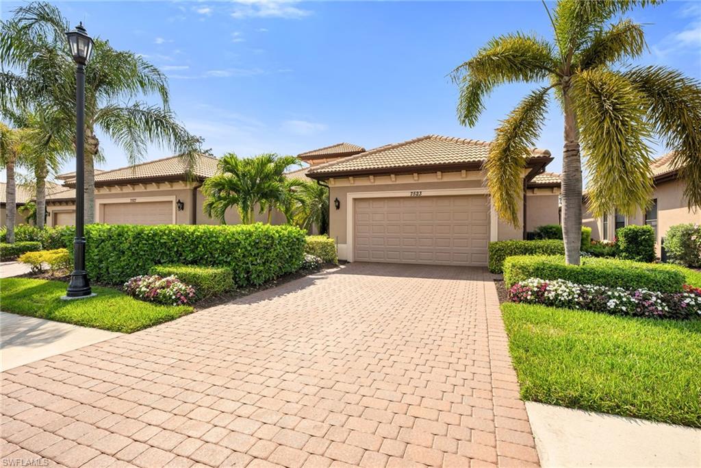 7523 Moorgate Point Way Property Photo 2
