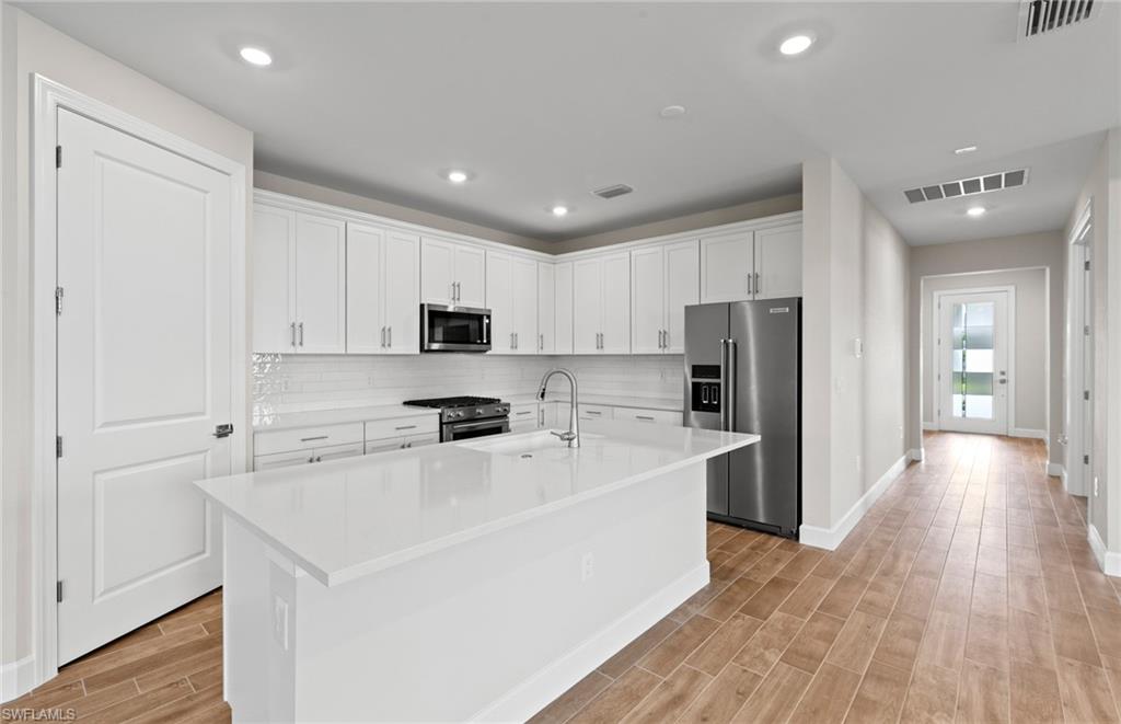 17317 Leaning Oak Trl Property Photo 5