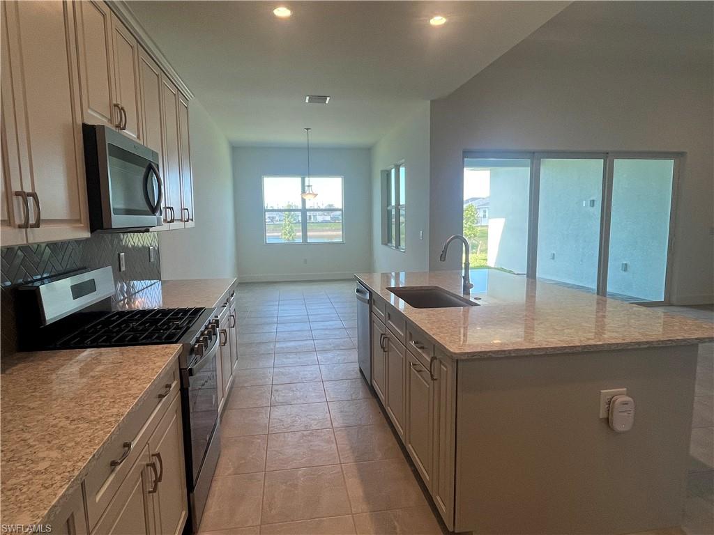 9091 Kite Ln Property Photo 3