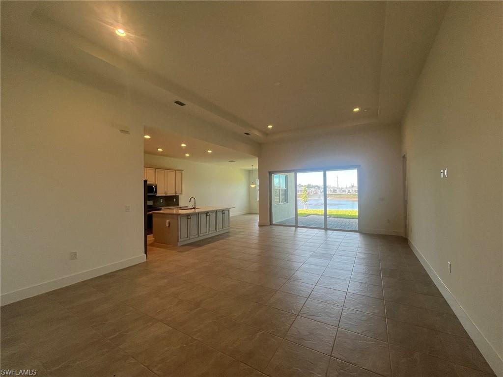9091 Kite Ln Property Photo 4