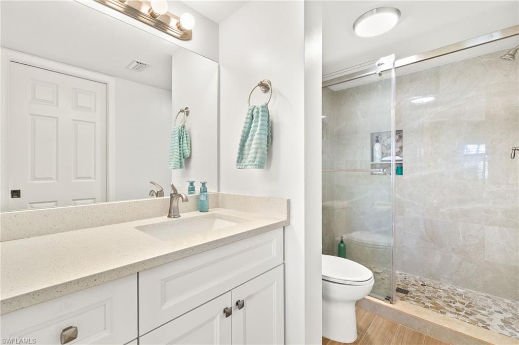 550 Saratoga Cir # E104 Property Photo 19