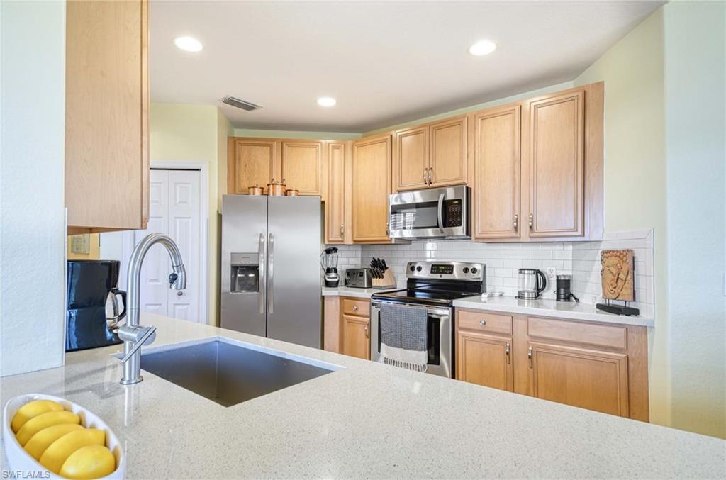 6893 Sterling Greens Ct # 102 Property Photo 12