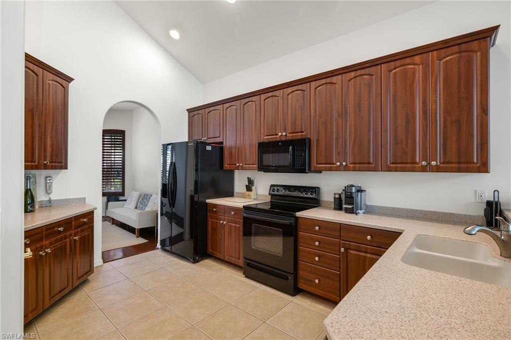 6055 Shallows Way Property Photo 5