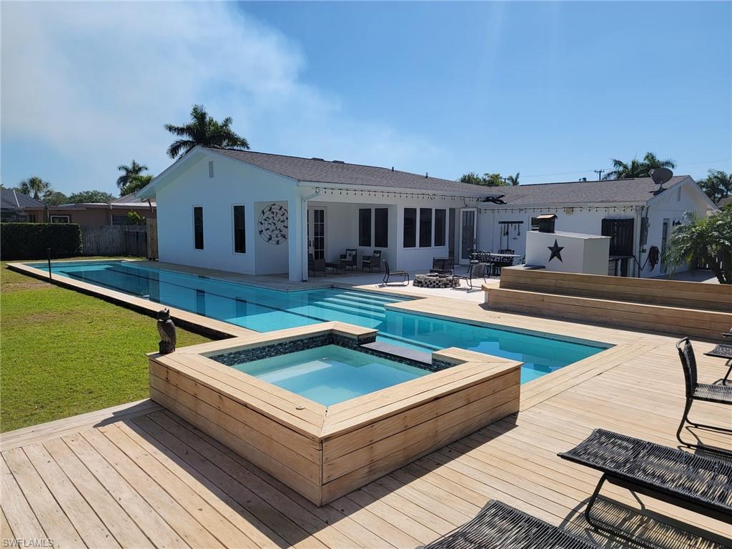 160 Coral Vine Dr Property Photo 3