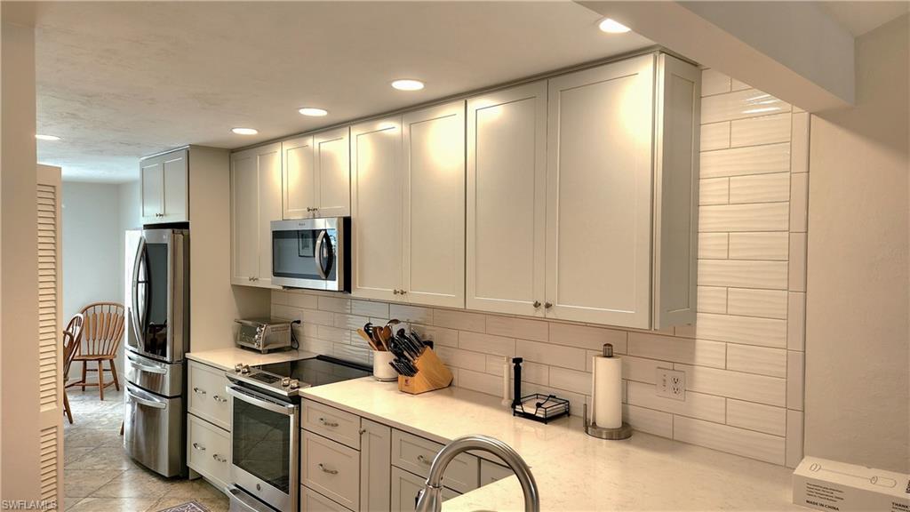 4211 Chantelle Dr # C203 Property Photo 1