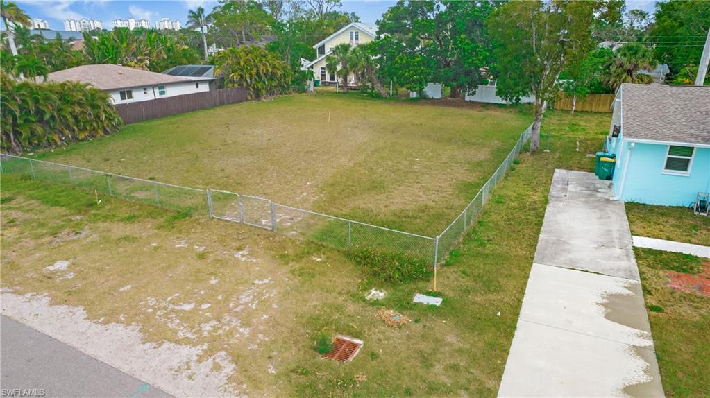 713 109th Ave N Property Photo 9