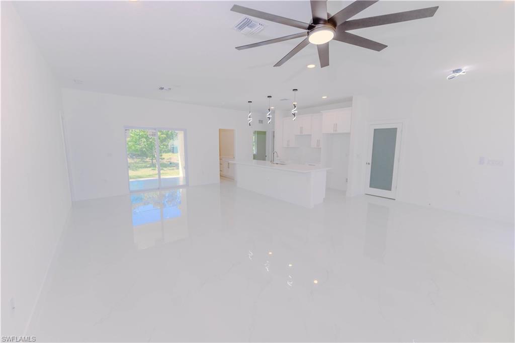 1034 Summa Blvd Property Photo 14