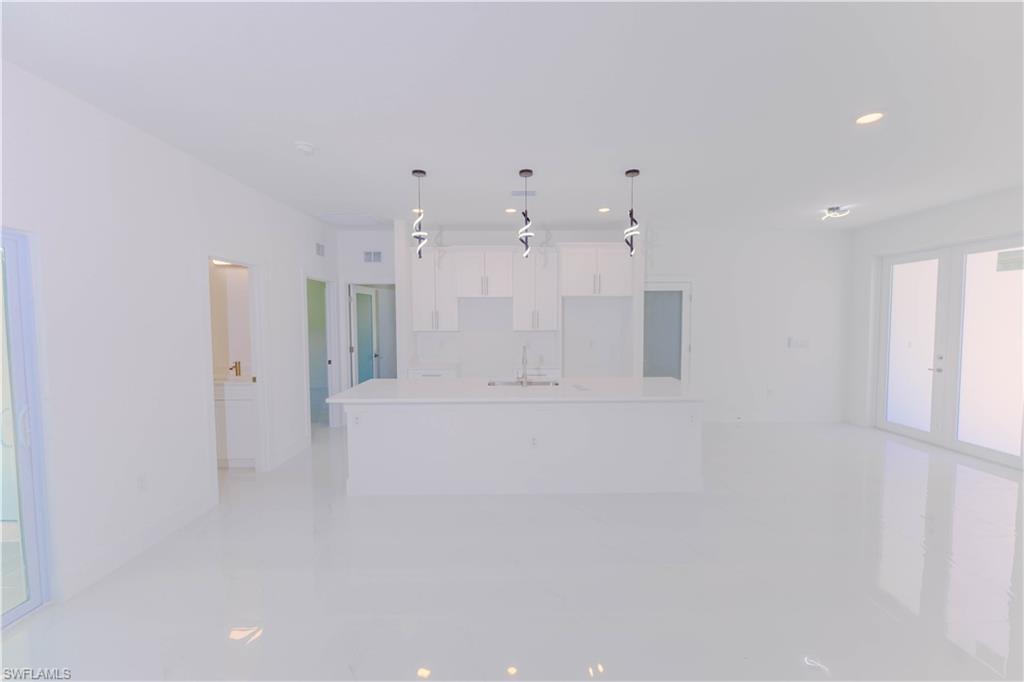 1034 Summa Blvd Property Photo 15