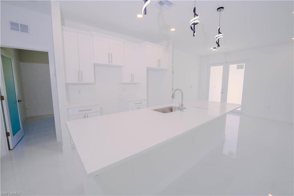 1034 Summa Blvd Property Photo 16