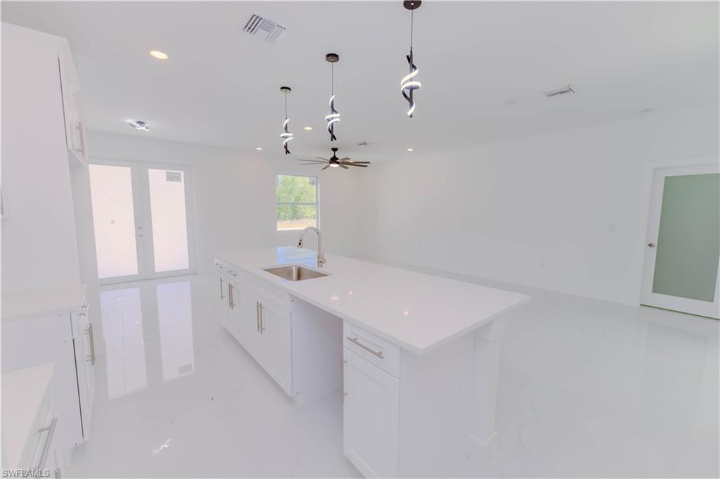 1034 Summa Blvd Property Photo 18