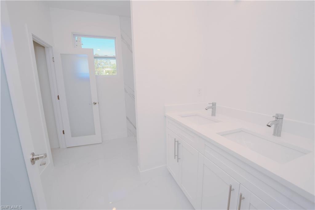 1034 Summa Blvd Property Photo 23