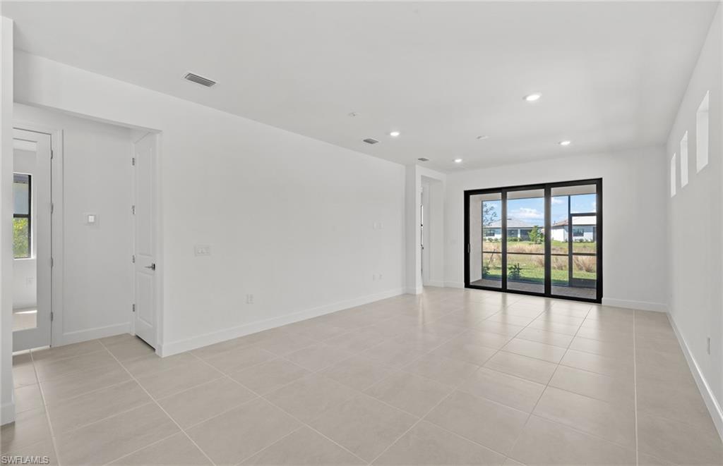 20226 Hartford Blvd Property Photo 14