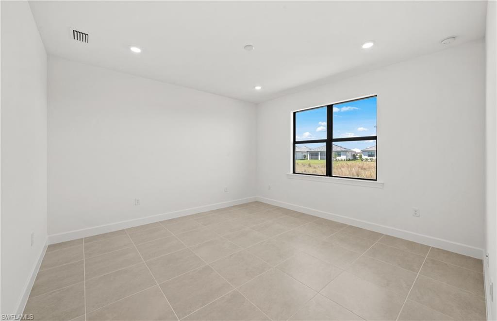 20226 Hartford Blvd Property Photo 18