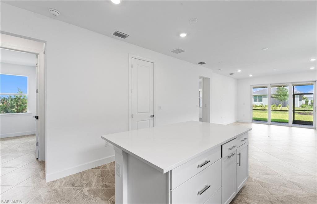 17313 Willow Tree Ln Property Photo 10