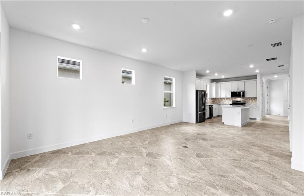 17313 Willow Tree Ln Property Photo 15