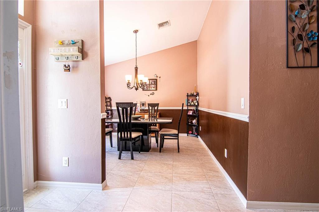 2307 Nw Juanita Pl Property Photo 6
