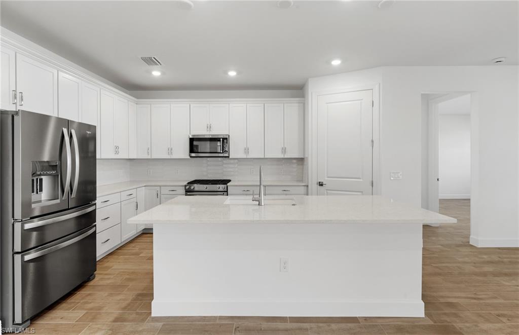 20412 Napa Loop Property Photo 5
