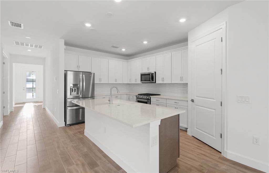 20412 Napa Loop Property Photo 8