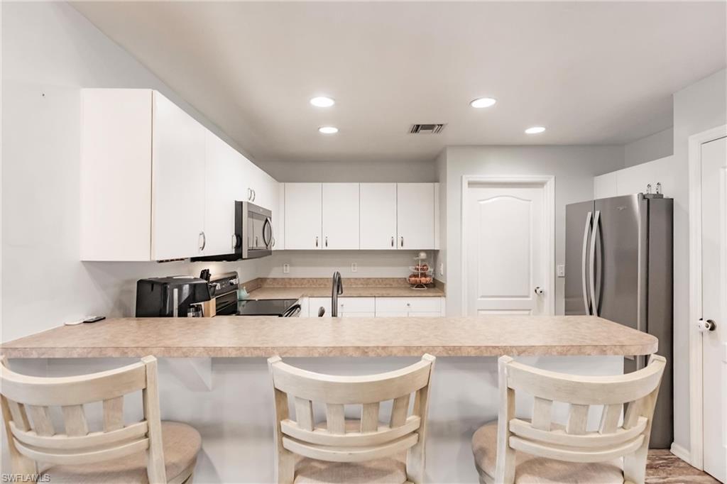324 Parkdale Blvd Property Photo 10